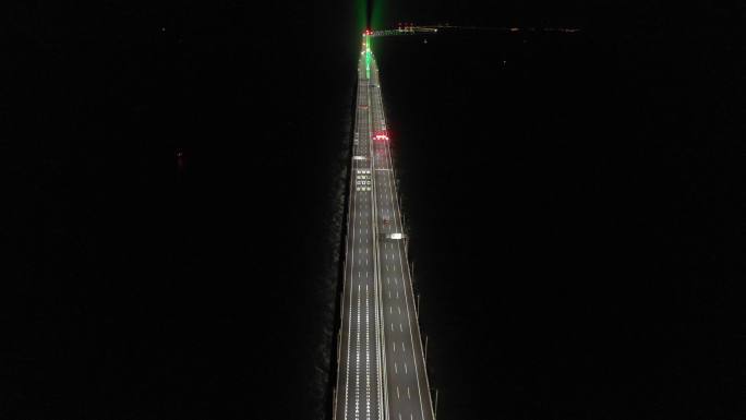 航拍港珠澳大桥夜景