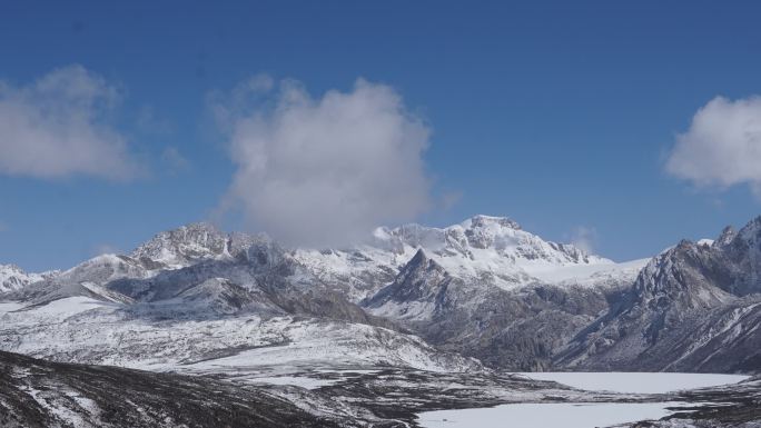 西藏雪山延时山峰延时雪山航拍姐妹湖