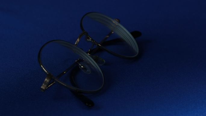 实拍眼镜近视镜老花镜素材、可商用