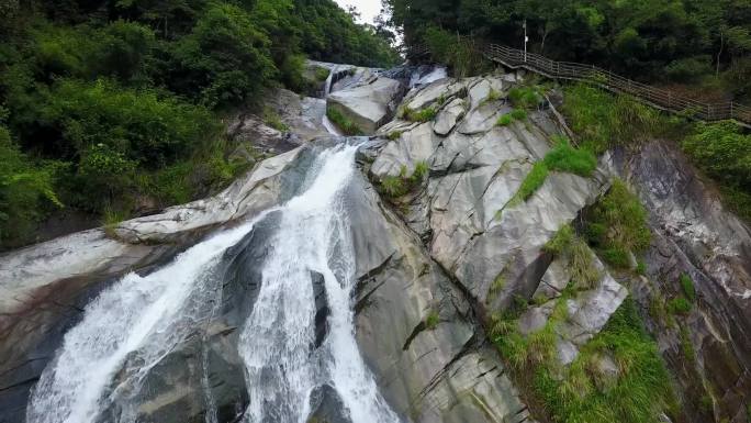 福建梁野山瀑布航拍林改第一县