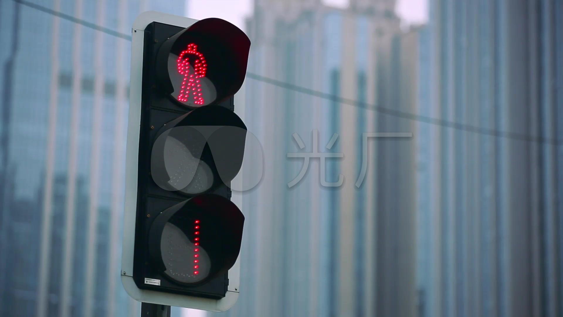 城市夜景道路红灯指示灯高清摄影大图-千库网