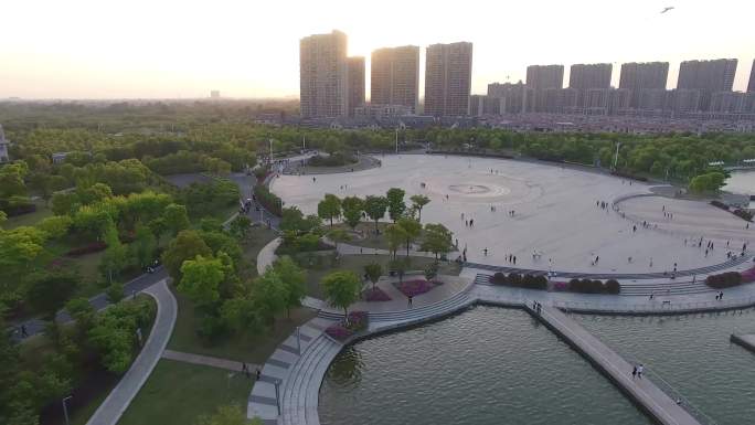 航拍4K高清如皋龙游湖风景