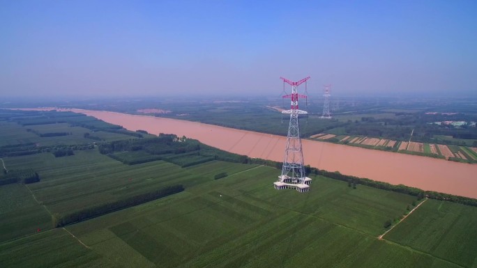 黄河跨越国家电网1000KV电线