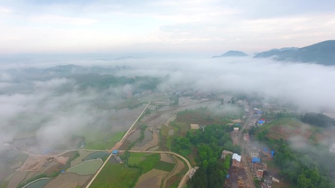 4K航拍水尾大坝雨雾农村3组1分8秒