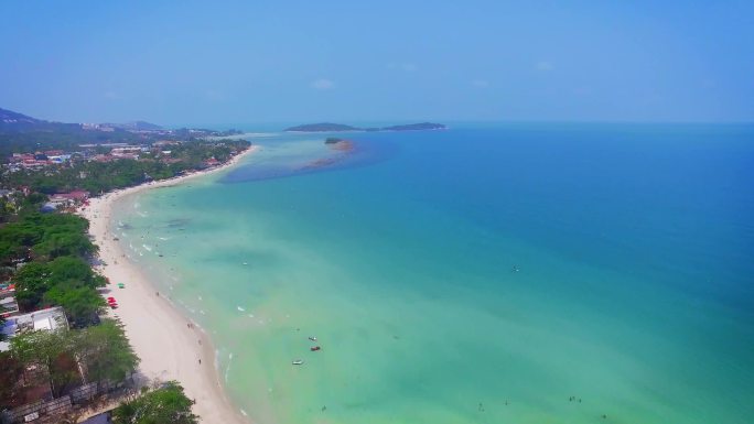 大海沙滩海岛滑翔伞4K航拍