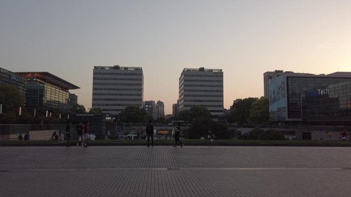 上海市杨浦区五角场夕阳