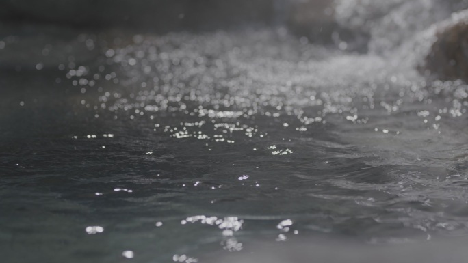 水面水泉水温泉石头山泉水水气