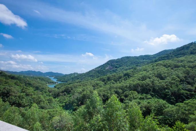 延时广东揭阳风门古径树木河流蓝天白云阶梯