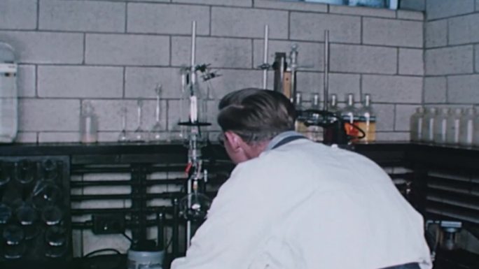 60年代化学实验
