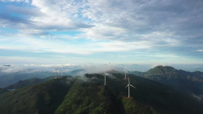 航拍高山风力发电