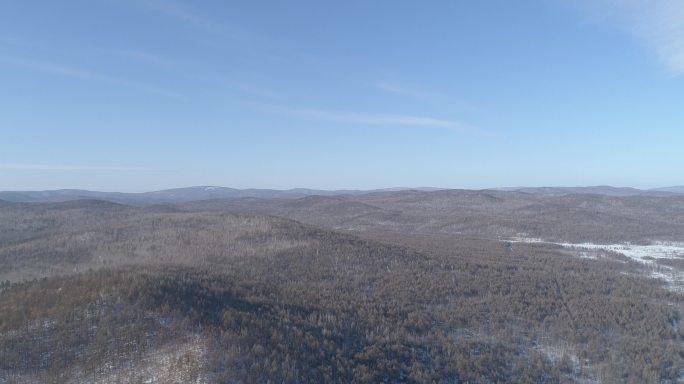 飞越冬季雪山航拍4K