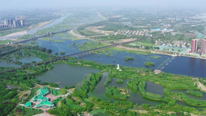 4K西安灞桥灞河浐灞湿地公园火车铁路视频