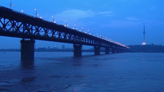 90年代武汉长江大桥