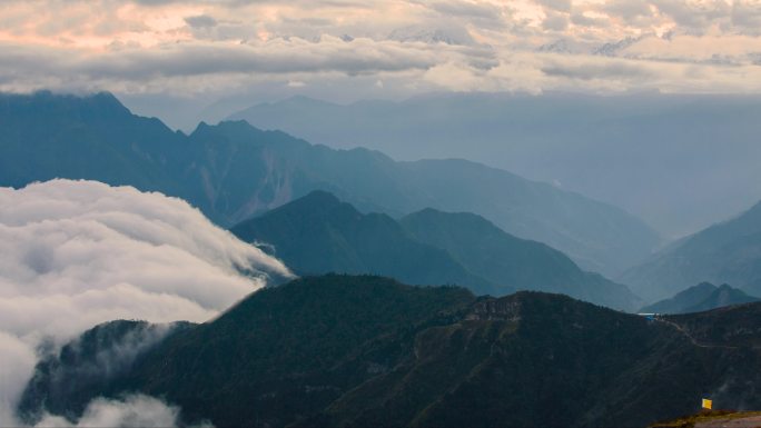 4k定格幁特效动画视频远眺贡嘎雪山云海