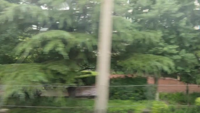 轨道行进的列车列车窗外旅游进京列