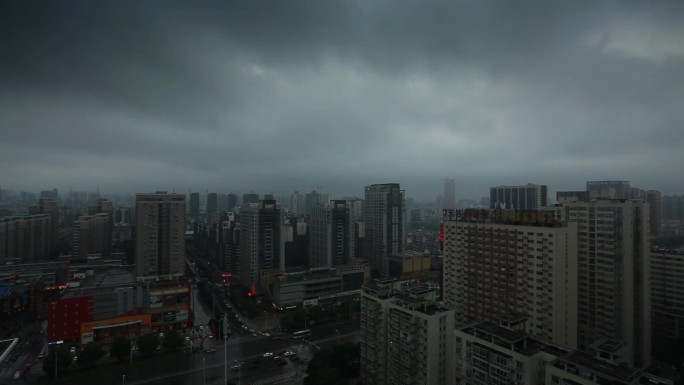 城市暴雨来临乌云翻滚（10倍速）