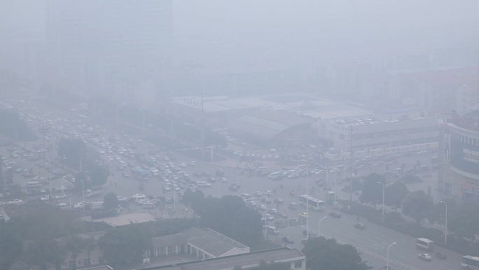 大雾雾霾中的城市车流（8倍速）