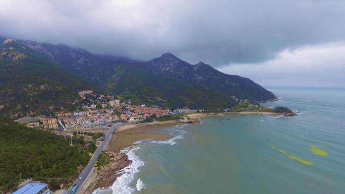 4K航拍山海波浪青岛崂山流清河