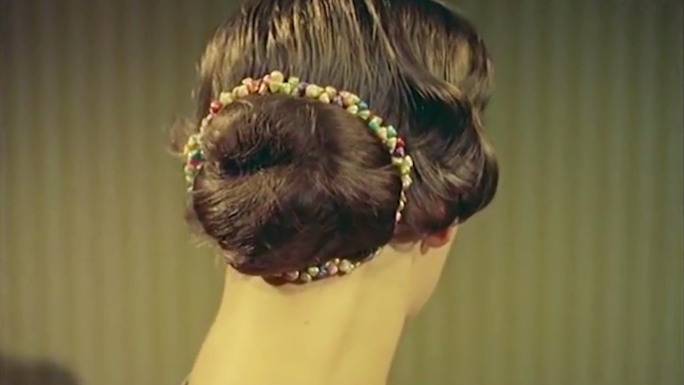 五十年代的少女发型(1956)