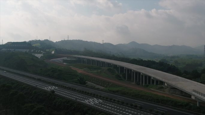 航拍在建设的高速公路