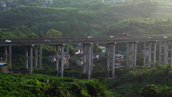 桥梁大桥隧道公路车流