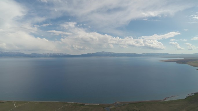美丽的新疆喀纳斯湖