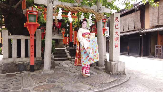 日本京都祇园艺伎街头拍摄