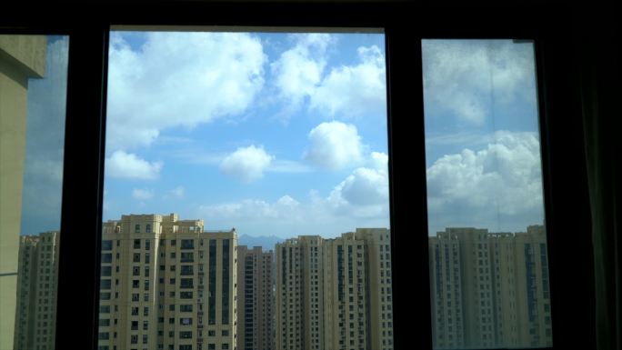 4K窗外蓝天白云窗户窗外风景