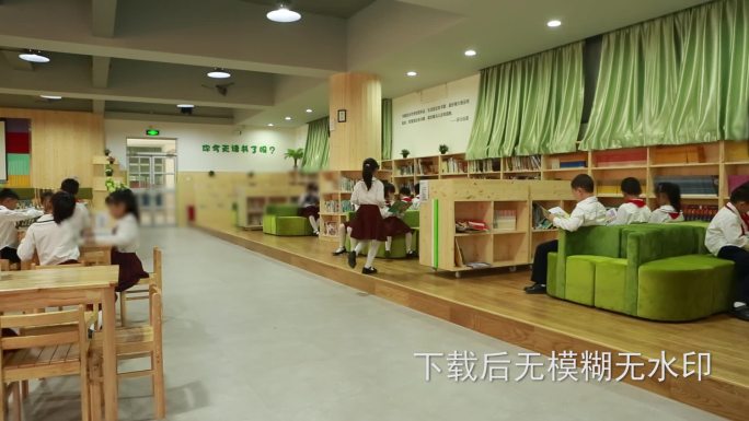 学校图书馆小学生阅读看书