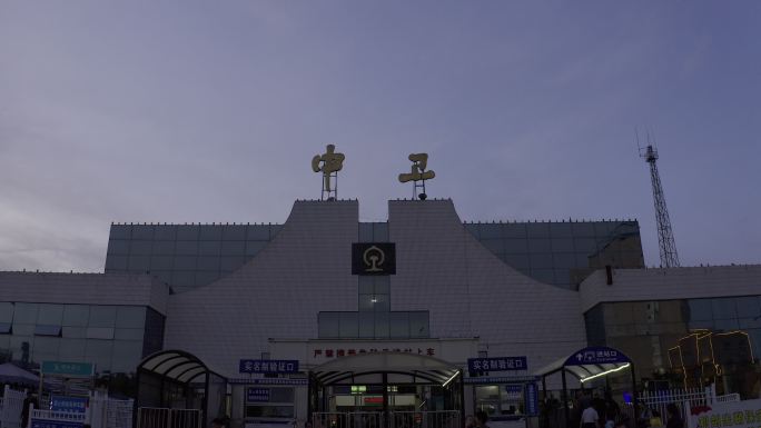 4K-原素材-中卫火车站航拍