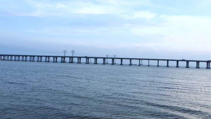 【原创】实拍深圳红树湾海边上高架桥景