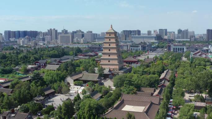 4K西安大雁塔南广场大慈恩寺航拍视频素材