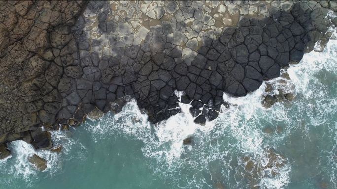 航拍海南火山熔岩海岸线-雷公岛