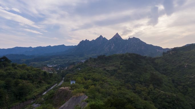 山区晚霞