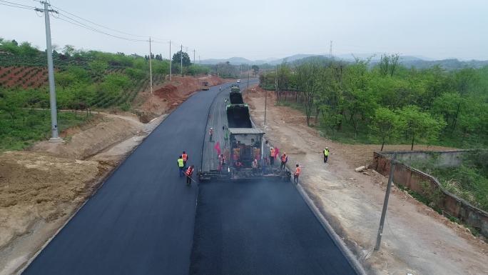 航拍农村公路施工