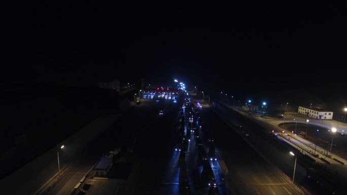 山西河北省界高速公路夜间拥堵车流航拍