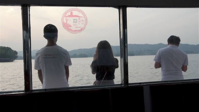 夏季傍晚杭州西湖游船拍西湖