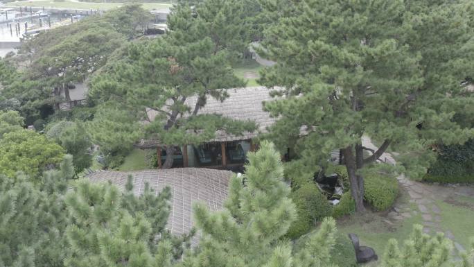 4K-log-海岸边古式的韩国民居草屋