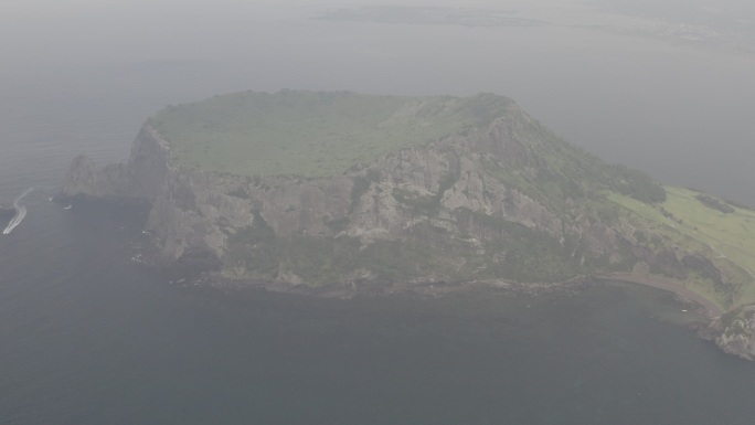 4K-log-海边火山航拍