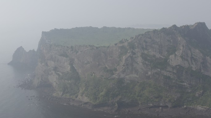 4K-log-海边的火山口山峰