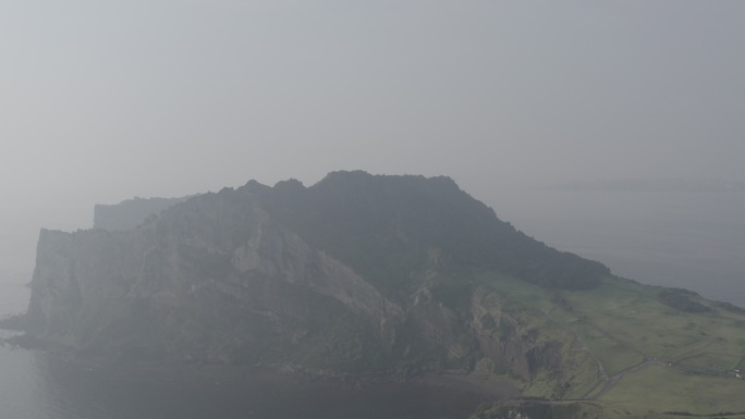 4K-log-海边的火山口山峰