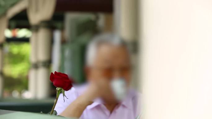 哈尔滨松花江畔餐厅老年健康养生生活