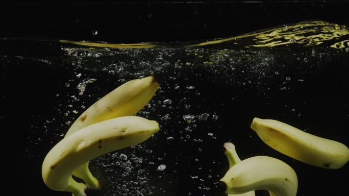 【4K】水果入水素材，香蕉入水素材