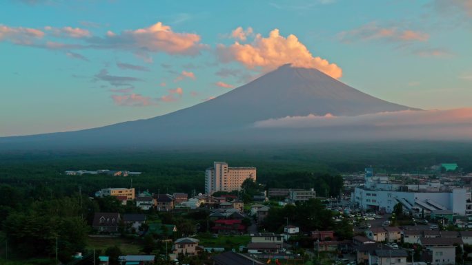 日本富士山河口湖夕阳黄昏4K航拍