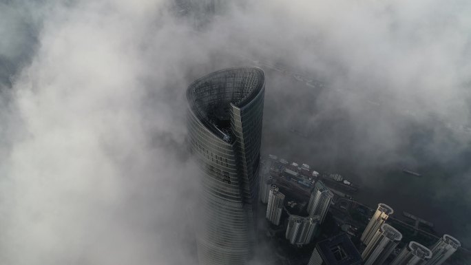 4K原素材-云雾中的上海陆家嘴城市全景