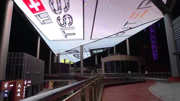 石狮世贸广场超大型户外天幕大屏LED天幕