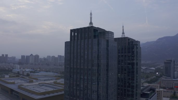 4K-log原素材-泰安传媒大厦航拍