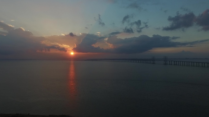 青岛航拍跨海大桥日落
