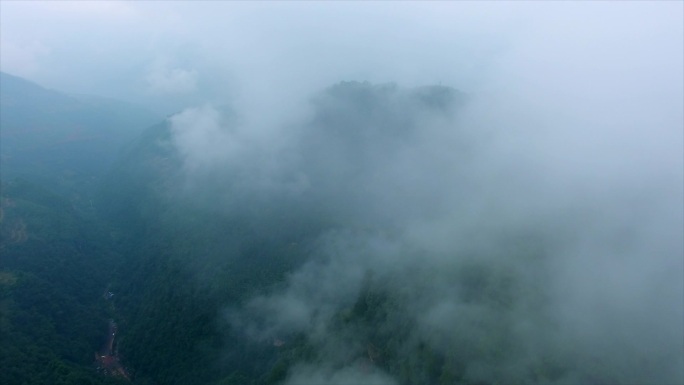 高山瀑布仙境