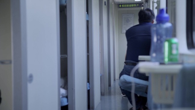 卧铺车厢空镜火车绿皮或者普快列车特快漫长